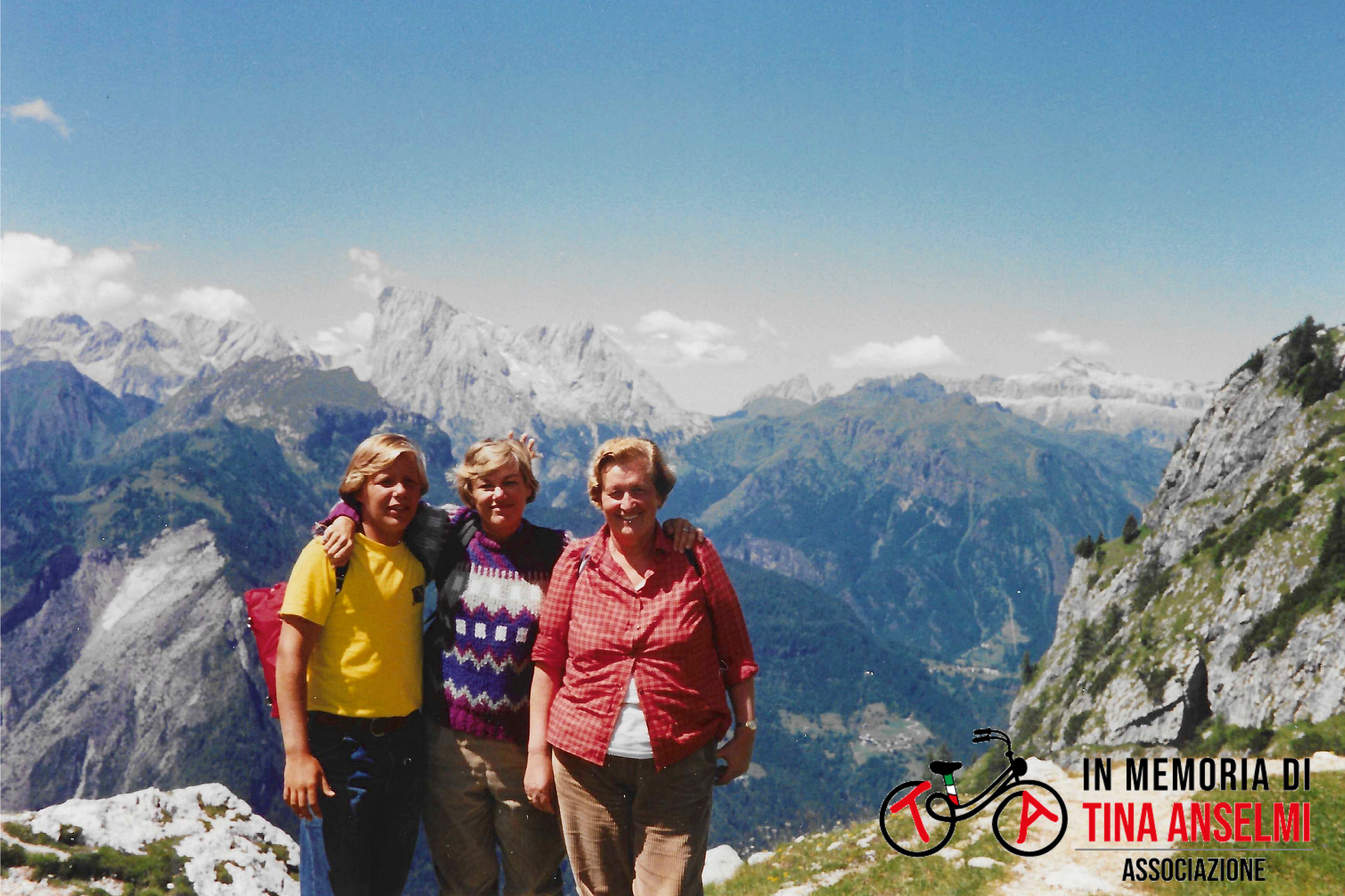 Tina Anselmi con l'amica Carole Beebe Tarantelli e il figlio Luca Tarantelli, 1988 ©Associazione In Memoria di Tina Anselmi